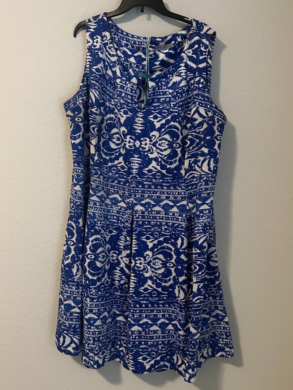 Danny & Nicole Blue and white Fit-and-Flare Midi Dress. $15